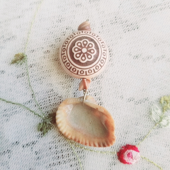 Power Amulet Handcrafted Sea Shell Lucky Charm - Picture 4 of 8